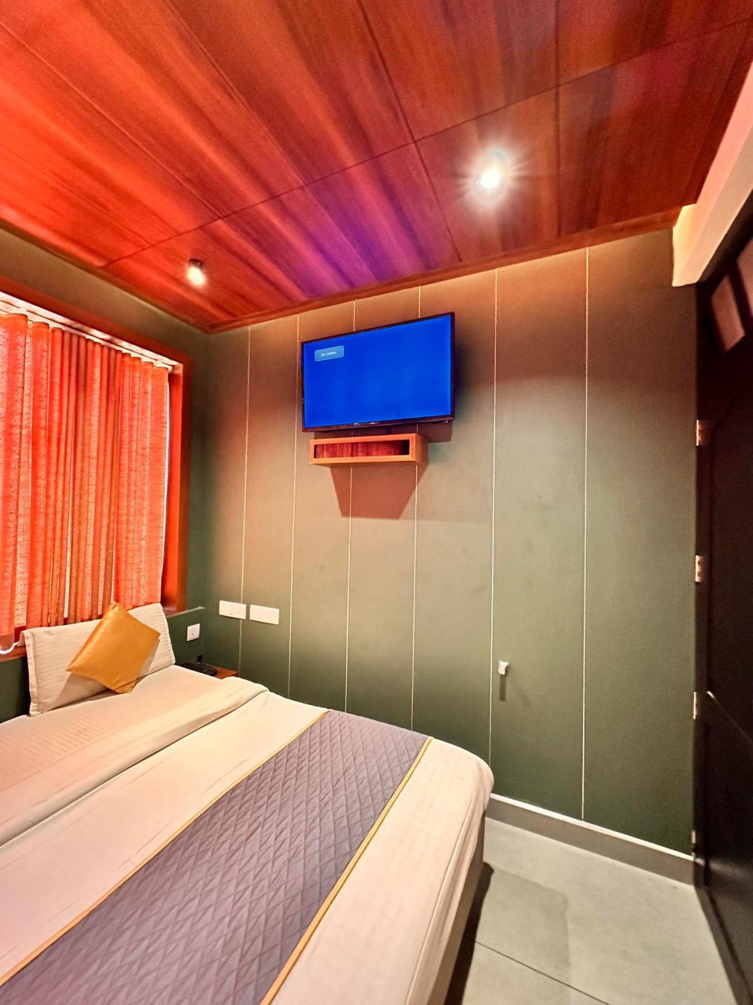 City Palace Hotel Ooty Dış mekan fotoğraf