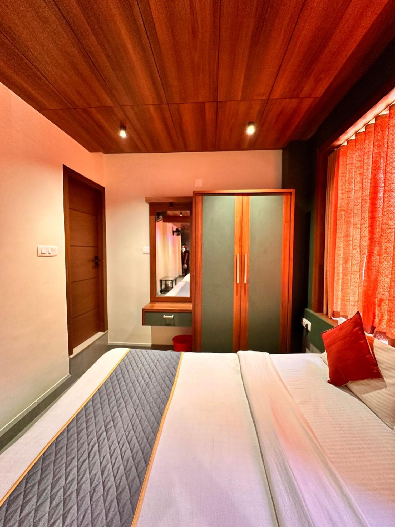 City Palace Hotel Ooty Dış mekan fotoğraf