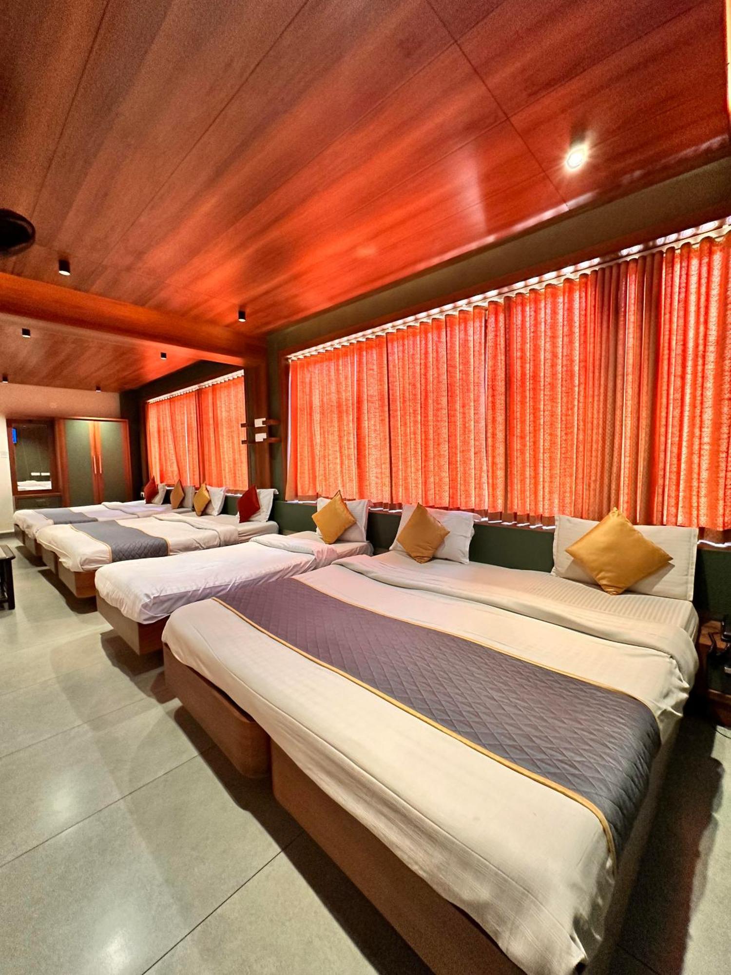 City Palace Hotel Ooty Dış mekan fotoğraf