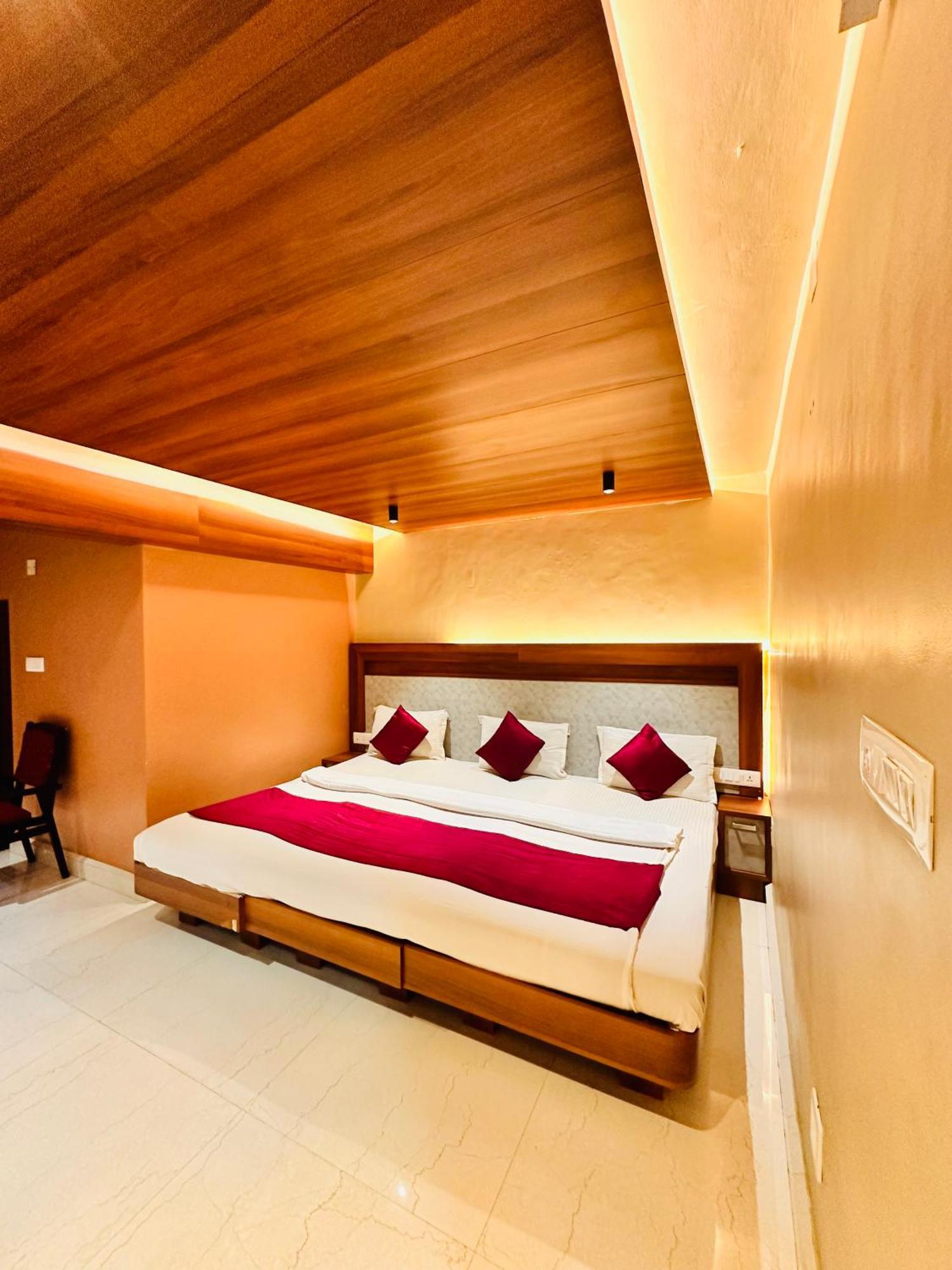 City Palace Hotel Ooty Dış mekan fotoğraf